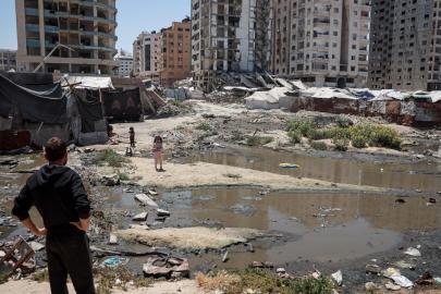 Gazze'de halk şimdi de kanalizasyon kaynaklı hastalıklarla mücadele ediyor