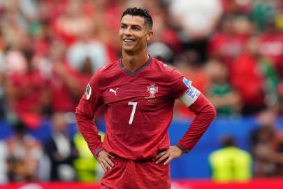 Ronaldo tarihe geçti