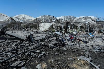 Soykırımcı İsrail Gazzede çadırları vurdu: 1 ölü, 16 yaralı