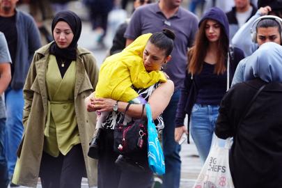 12 şehirde sarı kodlu alarm. Meteoroloji ve valilik sel uyarısı yaptı